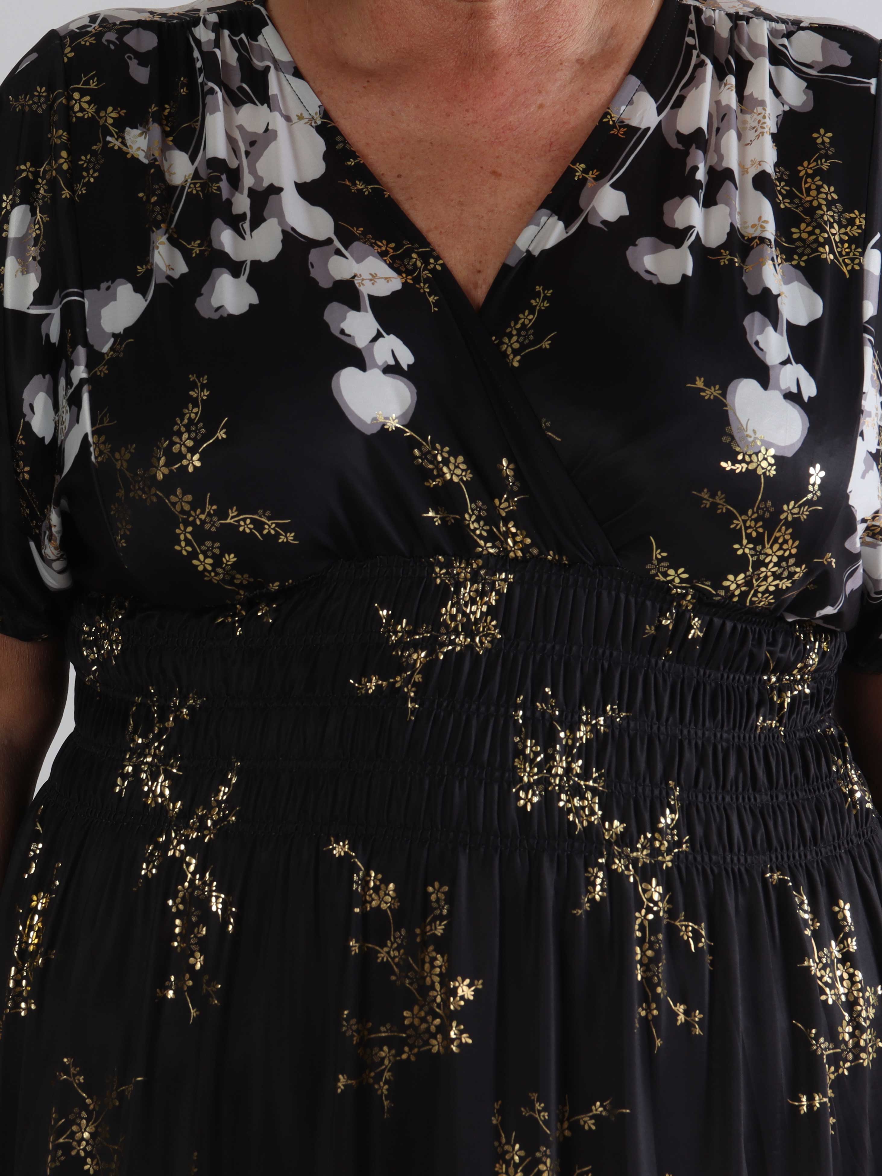 Pams Gilded Midi - Plus size kjole med blomsterprint og guld blade